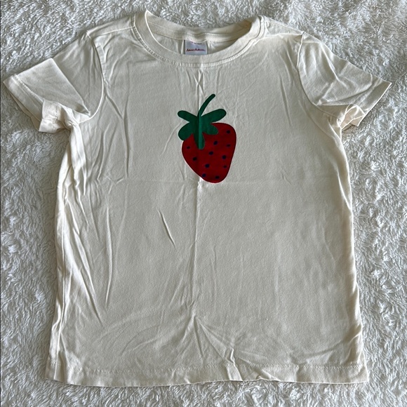Hanna Andersson Other - Hanna Andersson girls size 8 strawberry print ivory short sleeve tshirt summer